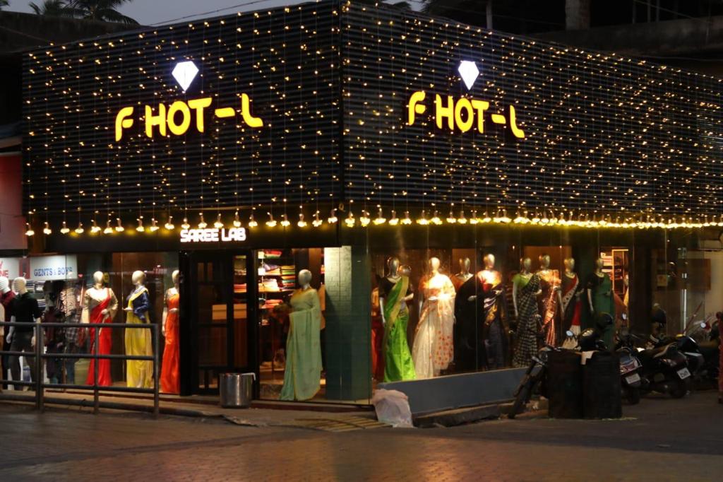 F HOT-L SAREE LAB